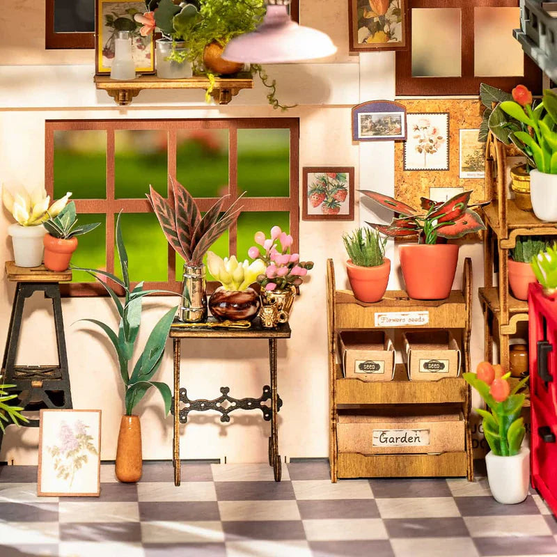 Rolife Emily's Flower Shop Miniature House DG145