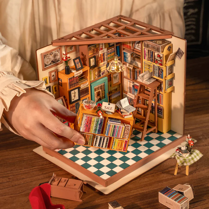 Rolife Sam's Study Library DIY Miniature House Kit DG102